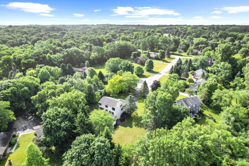 3999 Edmonton Court Scio Township MI 48103