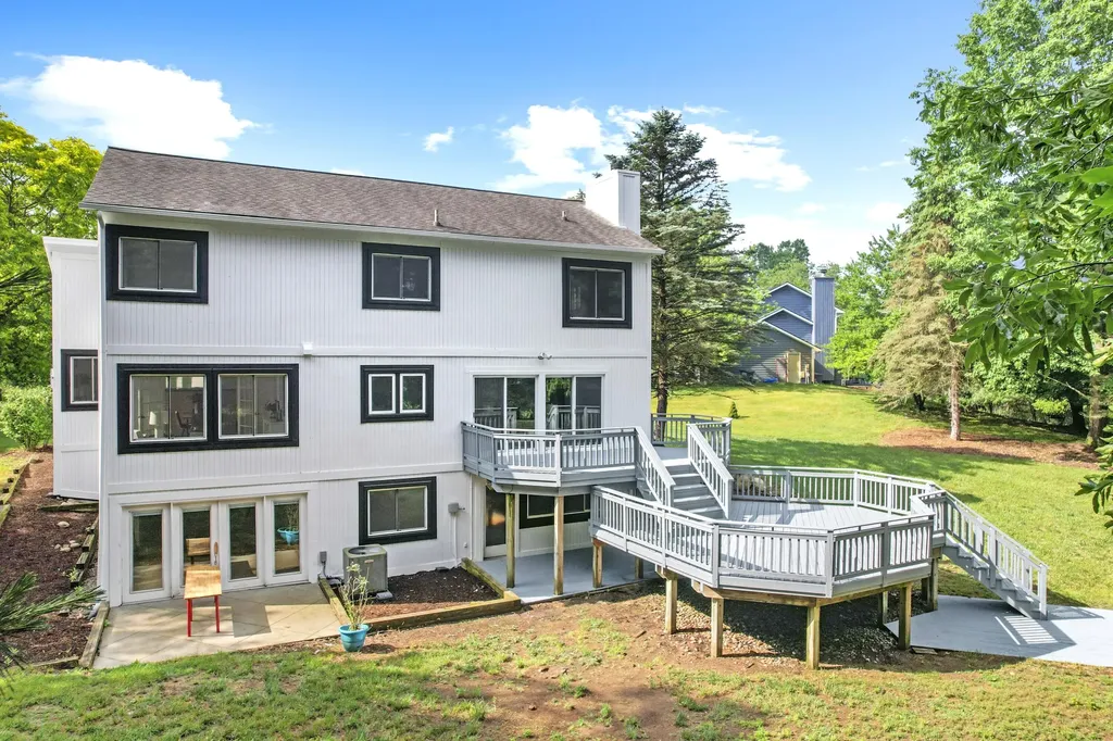 3999 Edmonton Court Scio Township MI 48103
