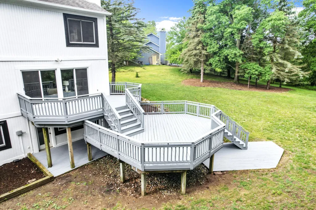 3999 Edmonton Court Scio Township MI 48103