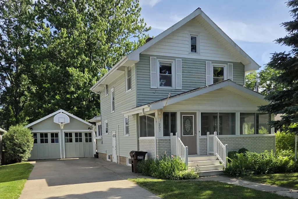 207 Michigan Street Brooklyn Village MI 49230