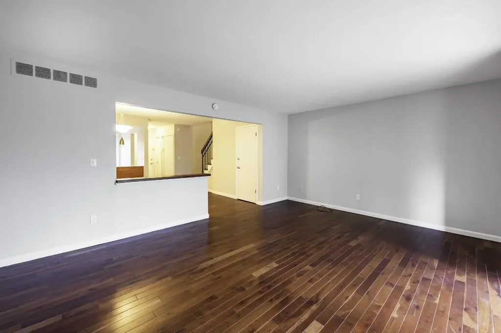 672 Greenhills Drive Ann Arbor City MI 48105