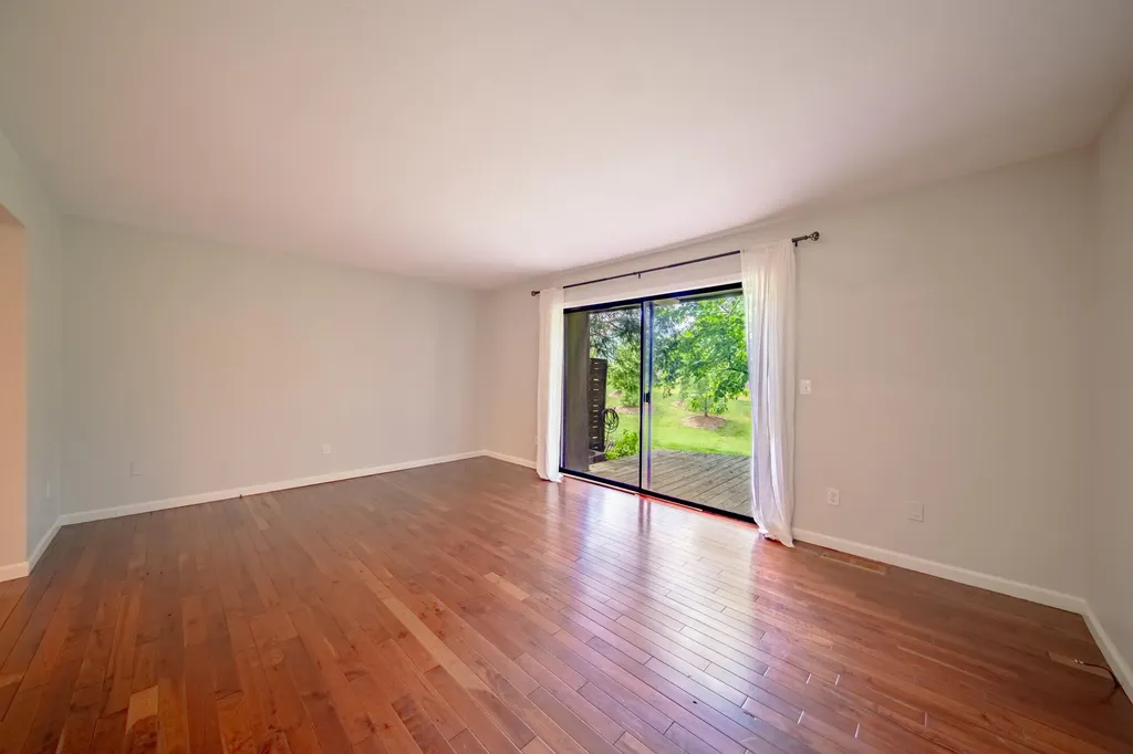 672 Greenhills Drive Ann Arbor City MI 48105