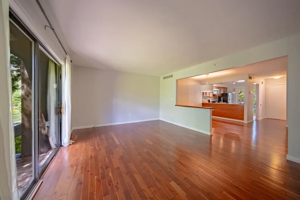 672 Greenhills Drive Ann Arbor City MI 48105