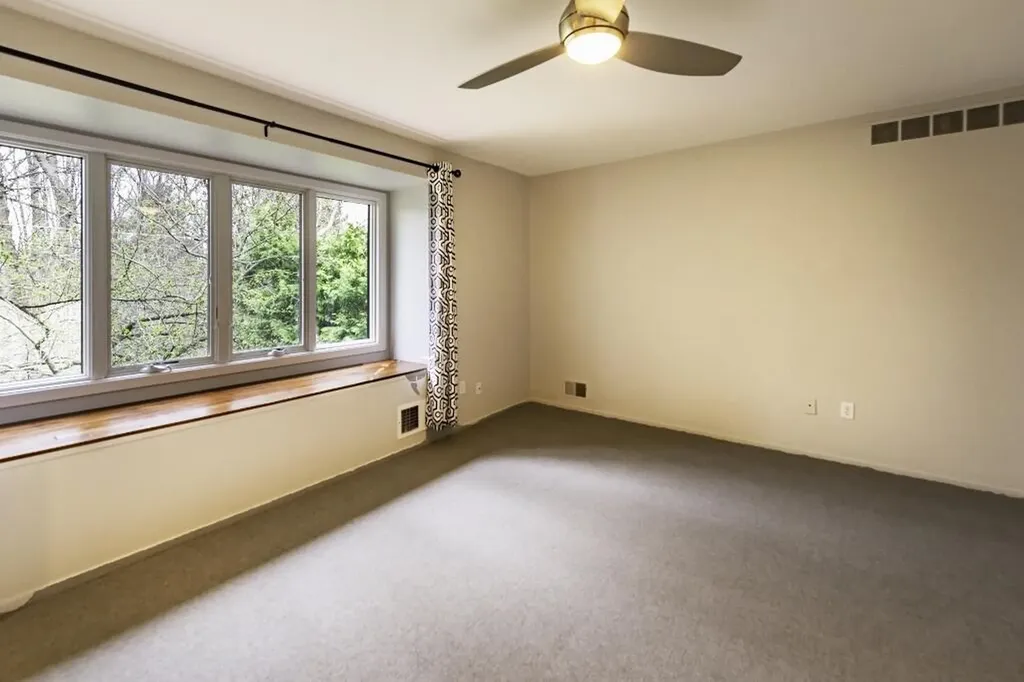 672 Greenhills Drive Ann Arbor City MI 48105