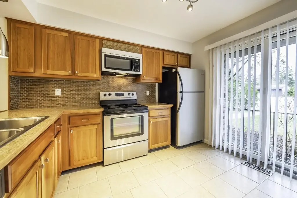 672 Greenhills Drive Ann Arbor City MI 48105