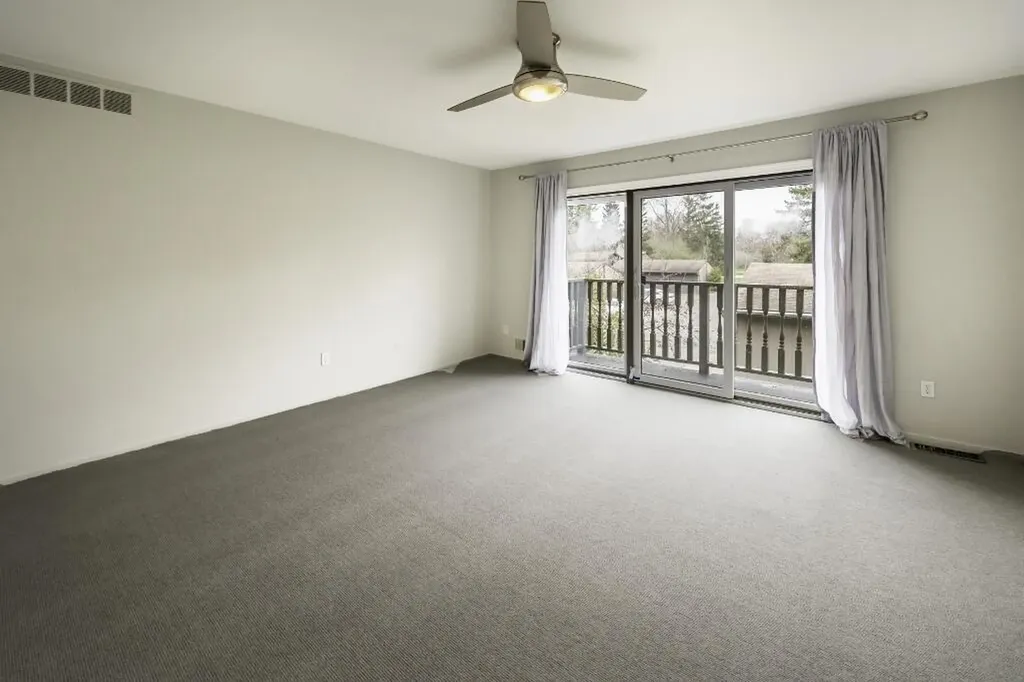 672 Greenhills Drive Ann Arbor City MI 48105