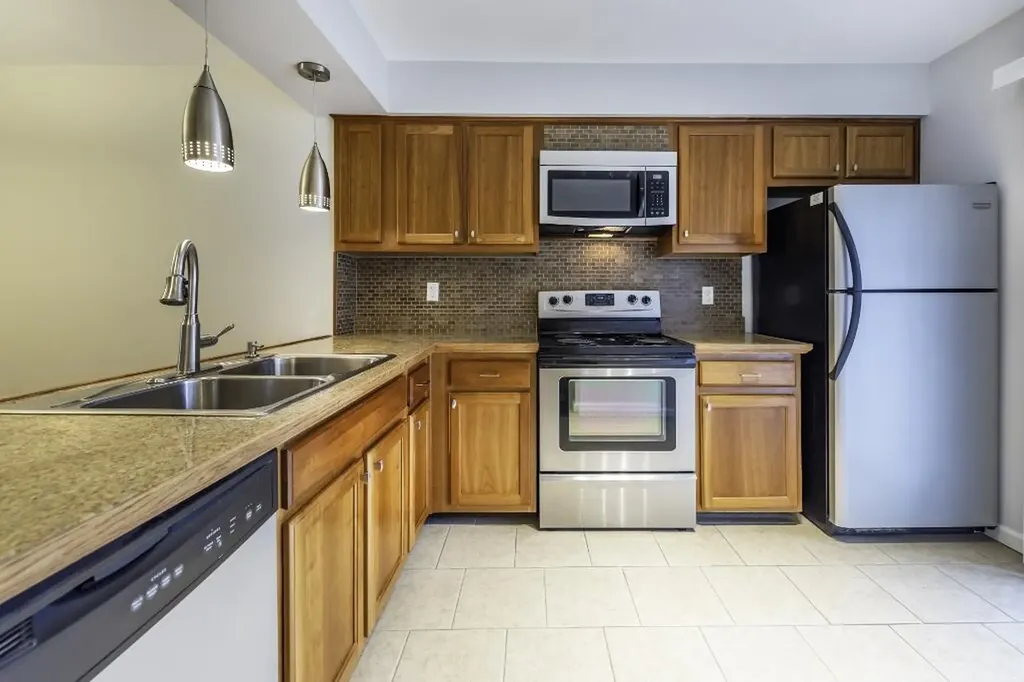 672 Greenhills Drive Ann Arbor City MI 48105