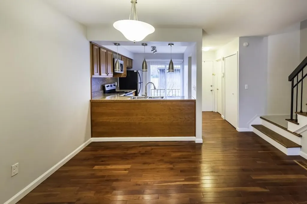 672 Greenhills Drive Ann Arbor City MI 48105