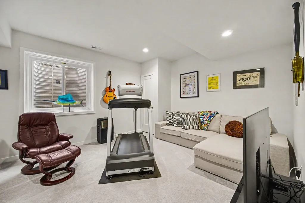 2872 Hardwick Road Ann Arbor City MI 48105