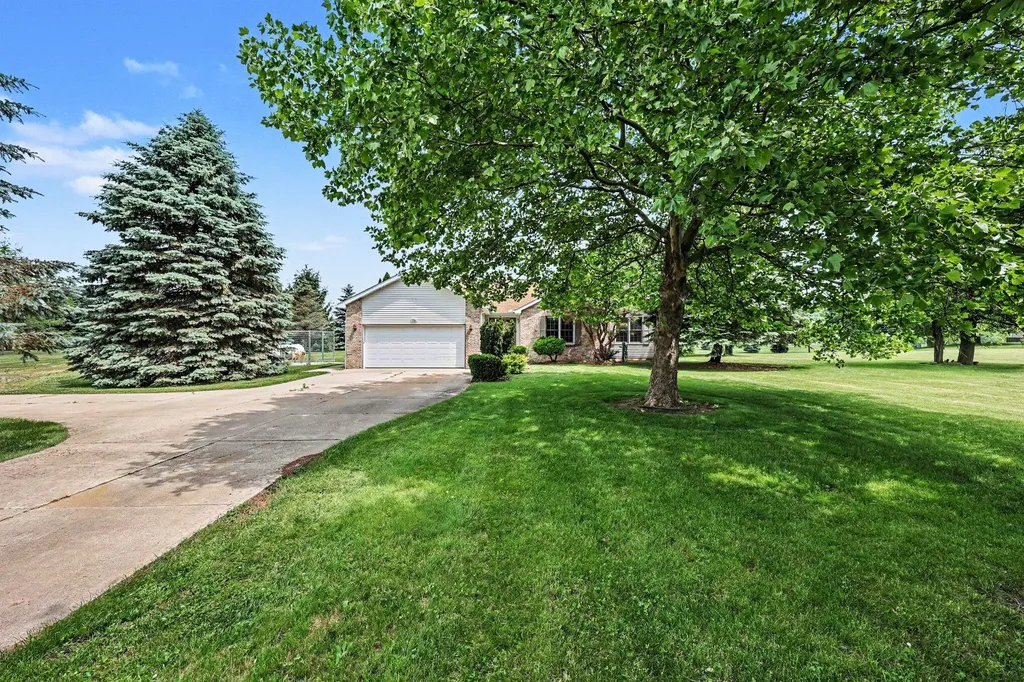 7880 Greenwood Road Leoni Township MI 49201
