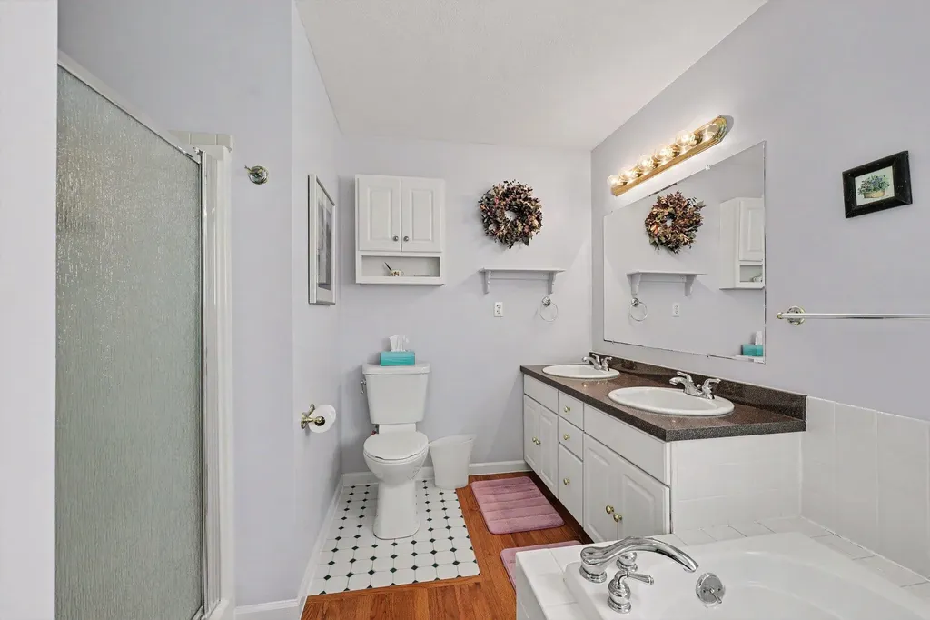 7880 Greenwood Road Leoni Township MI 49201