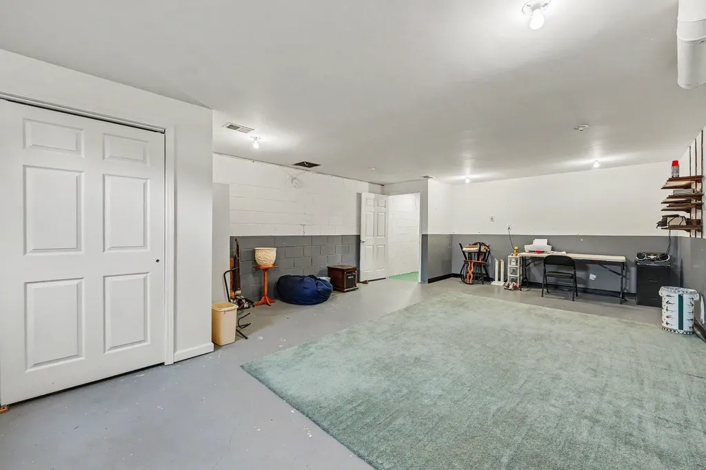 7880 Greenwood Road Leoni Township MI 49201