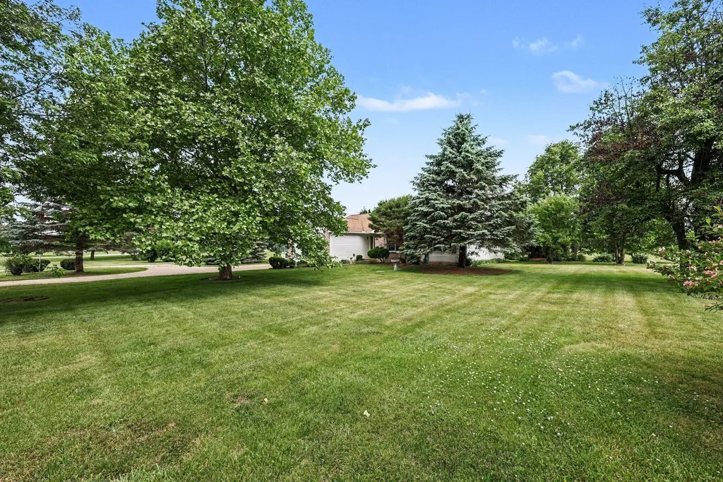 7880 Greenwood Road Leoni Township MI 49201