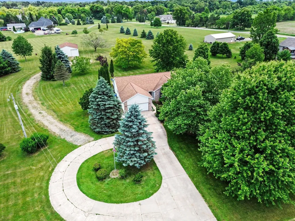 7880 Greenwood Road Leoni Township MI 49201