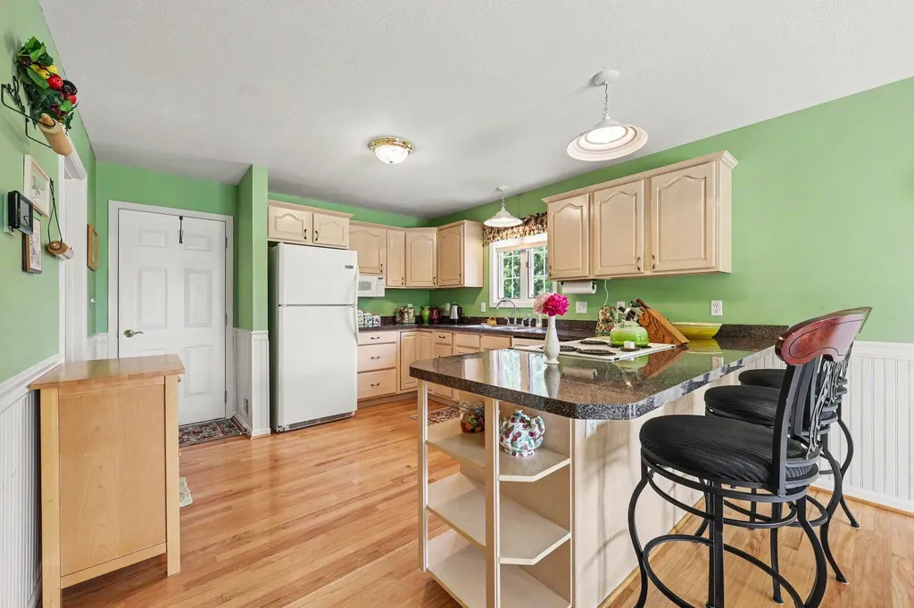 7880 Greenwood Road Leoni Township MI 49201