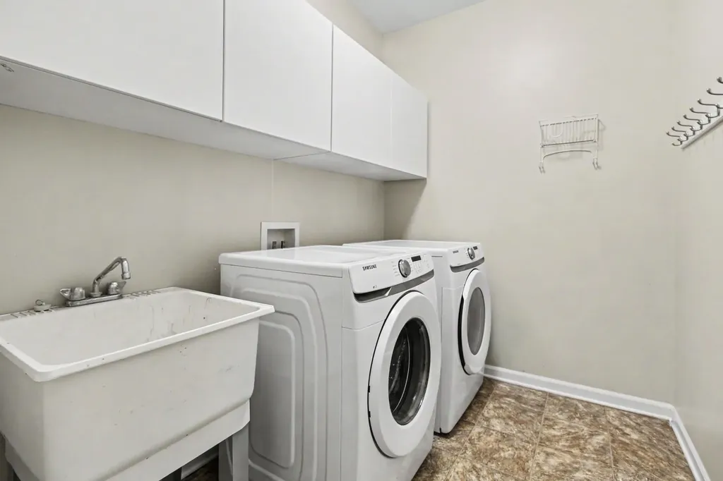 419 Amelia Circle South Lyon City MI 48178