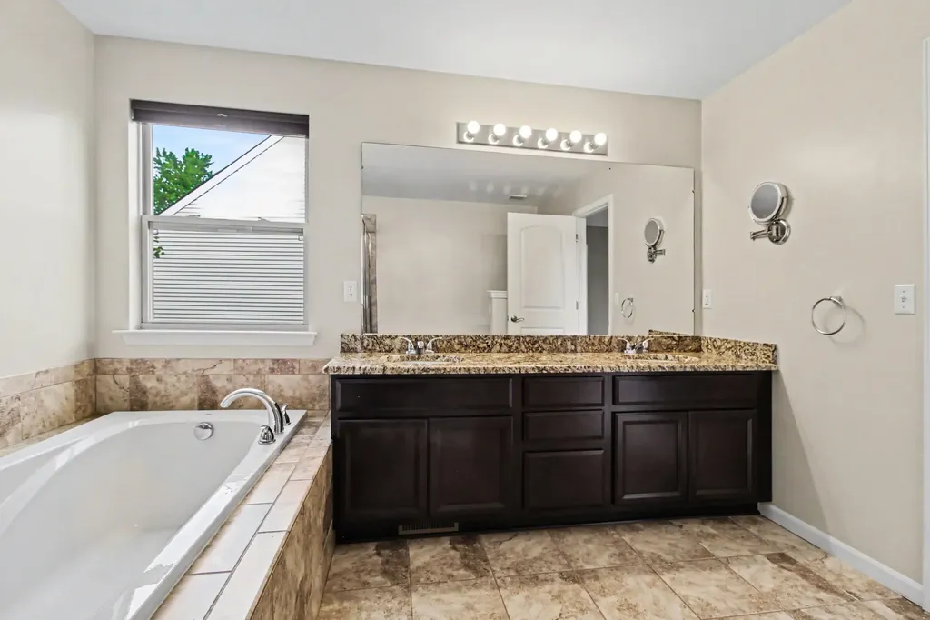 419 Amelia Circle South Lyon City MI 48178
