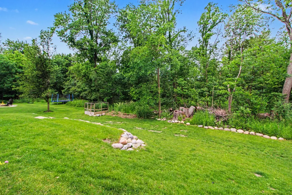 419 Amelia Circle South Lyon City MI 48178