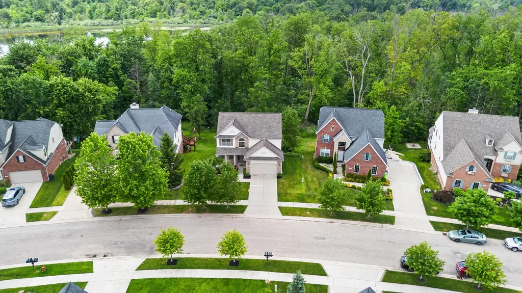 419 Amelia Circle South Lyon City MI 48178