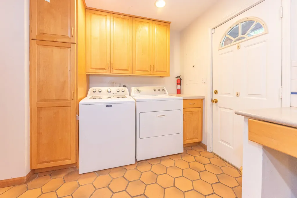 1877 Arlington Boulevard Ann Arbor City MI 48104