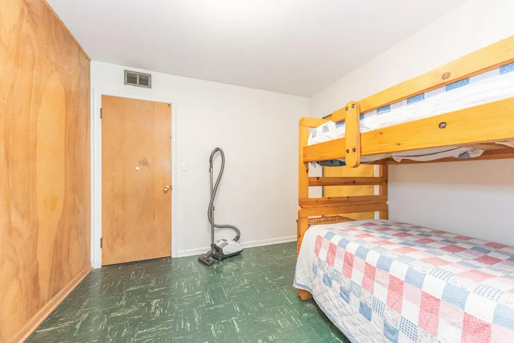 1877 Arlington Boulevard Ann Arbor City MI 48104