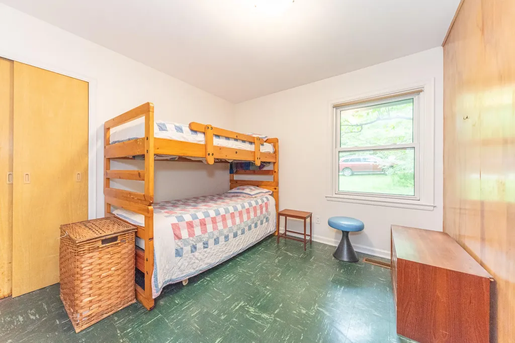 1877 Arlington Boulevard Ann Arbor City MI 48104