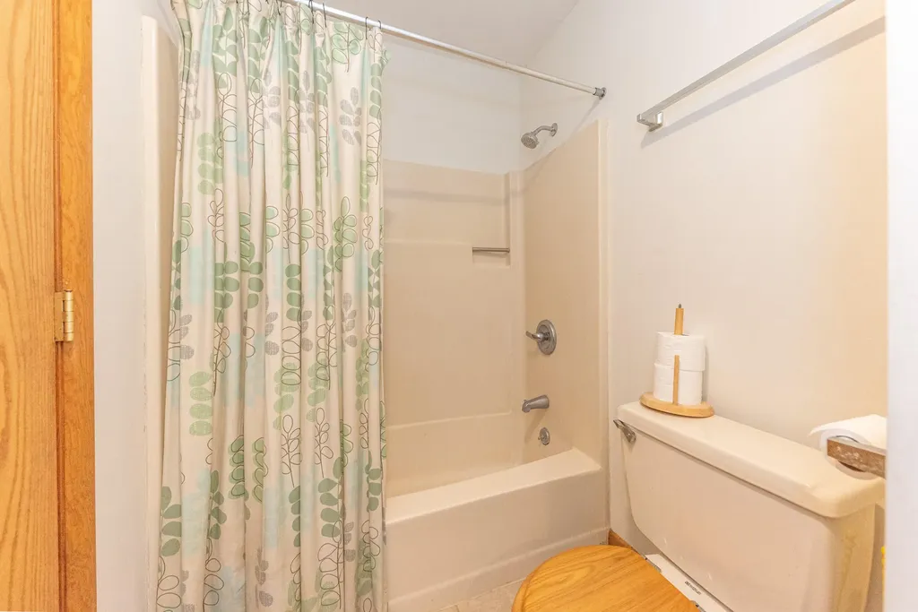 1877 Arlington Boulevard Ann Arbor City MI 48104
