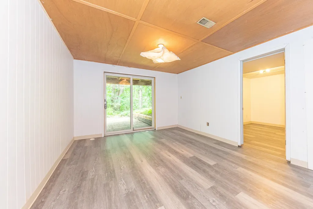 1877 Arlington Boulevard Ann Arbor City MI 48104