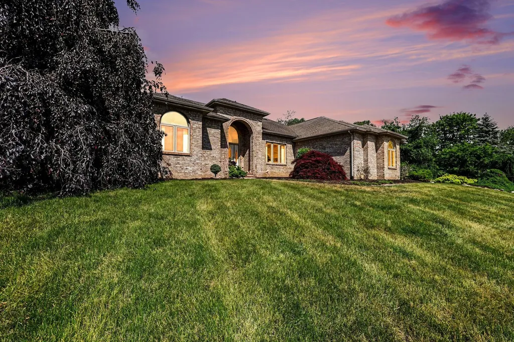 888 Ridge Road Sylvan Township MI 48118