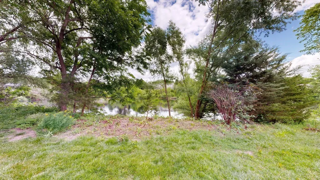 718 Peninsula Court Ann Arbor City MI 48105