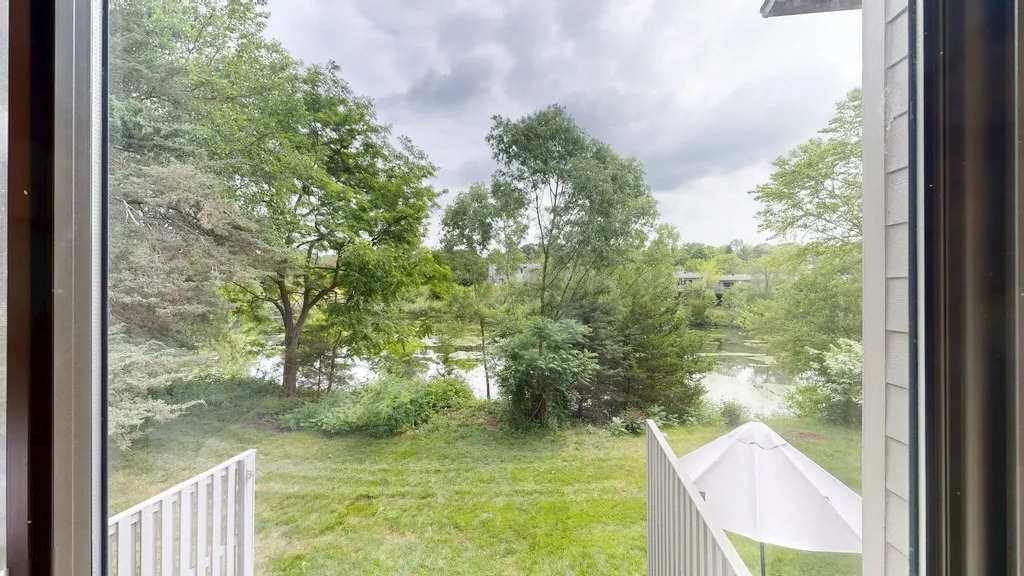 718 Peninsula Court Ann Arbor City MI 48105