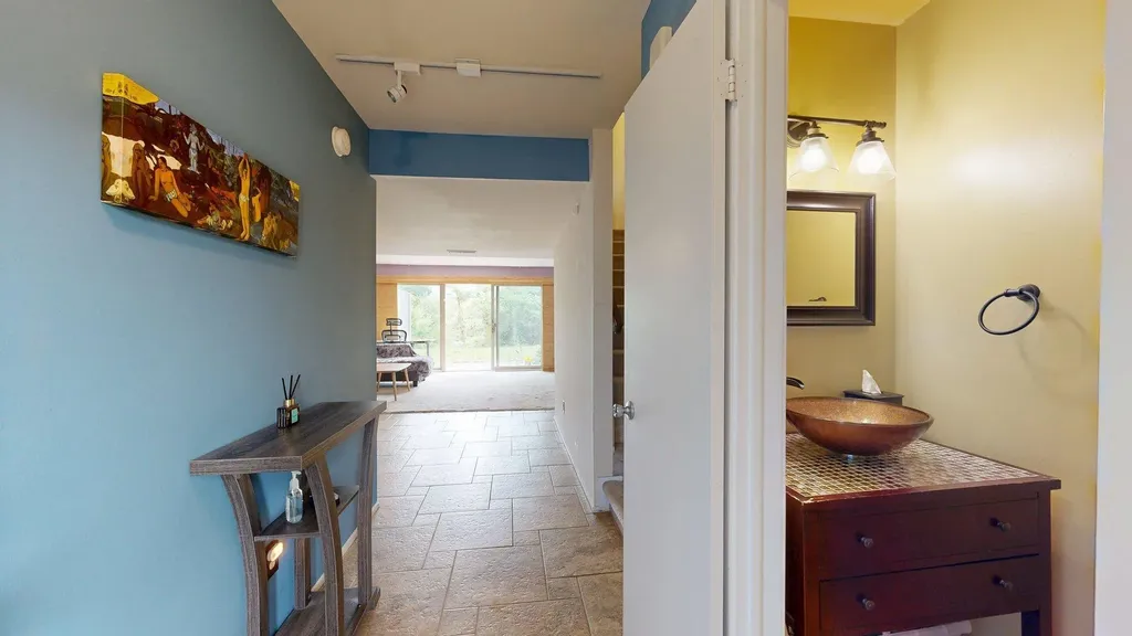 718 Peninsula Court Ann Arbor City MI 48105