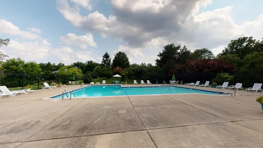 718 Peninsula Court Ann Arbor City MI 48105
