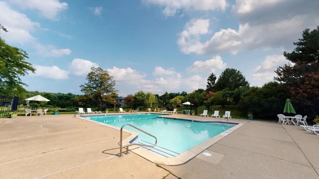 718 Peninsula Court Ann Arbor City MI 48105
