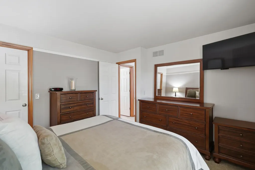 1215 Lori Lane Fenton City MI 48430