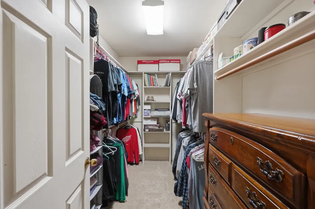 1215 Lori Lane Fenton City MI 48430
