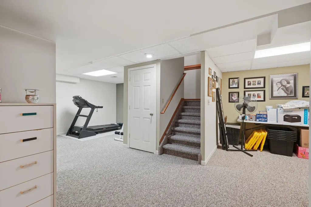 1215 Lori Lane Fenton City MI 48430