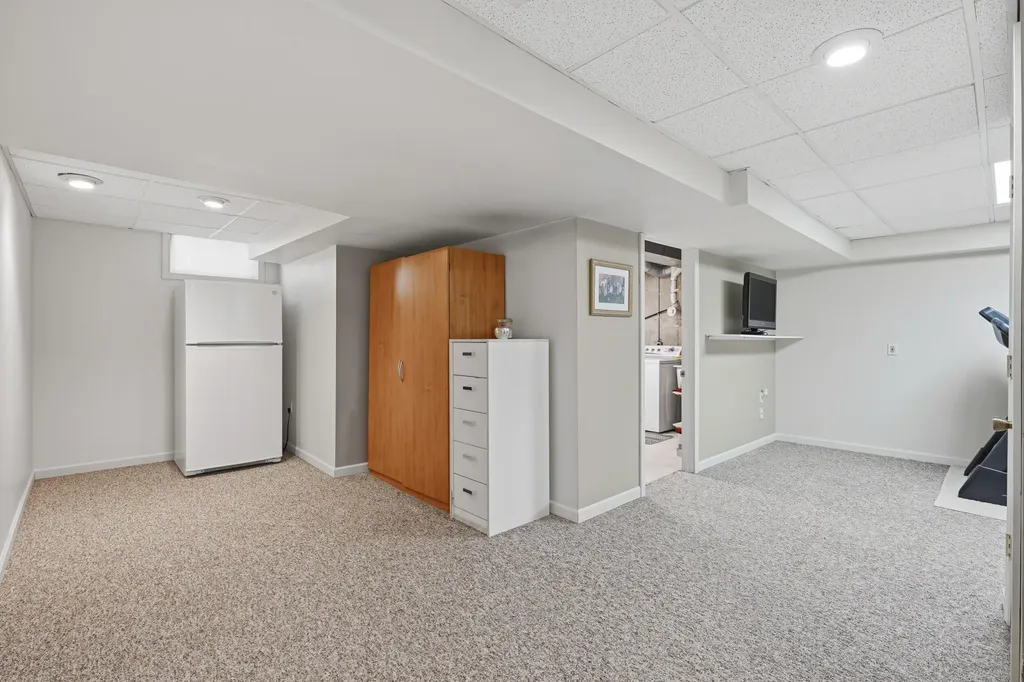 1215 Lori Lane Fenton City MI 48430