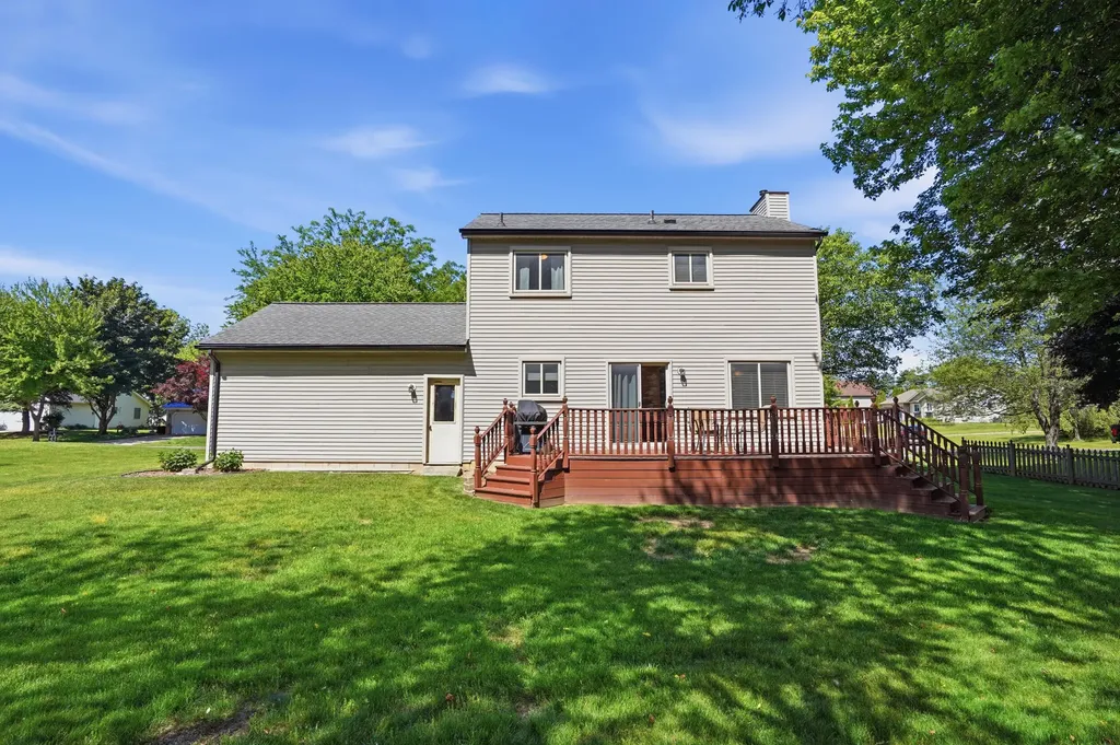 1215 Lori Lane Fenton City MI 48430