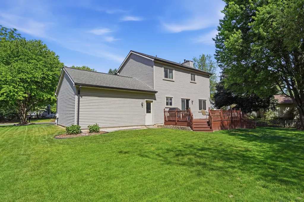 1215 Lori Lane Fenton City MI 48430