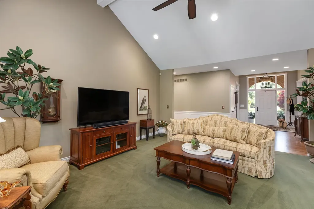 2896 Long Winter Lane Oakland Charter Township MI 48363