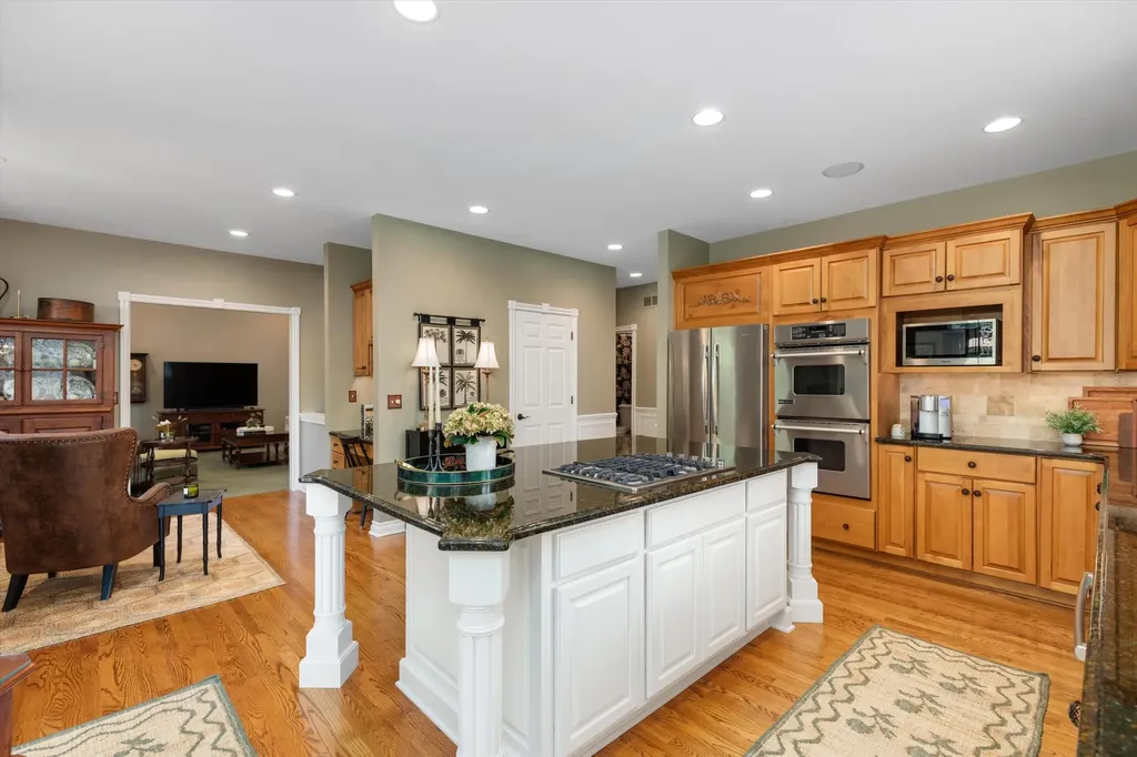 2896 Long Winter Lane Oakland Charter Township MI 48363