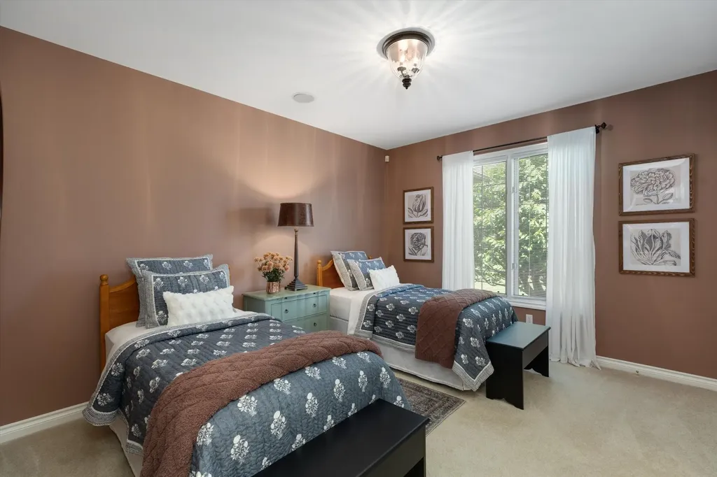 2896 Long Winter Lane Oakland Charter Township MI 48363