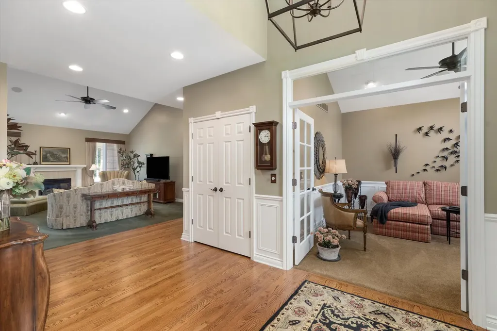 2896 Long Winter Lane Oakland Charter Township MI 48363