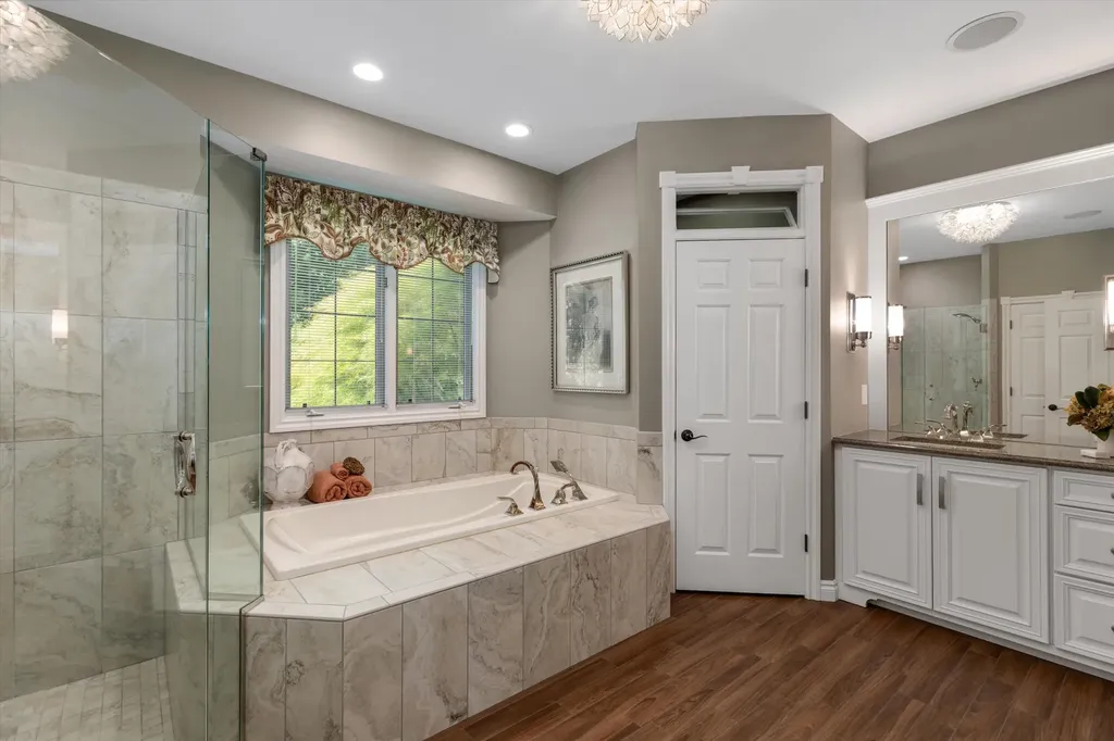 2896 Long Winter Lane Oakland Charter Township MI 48363