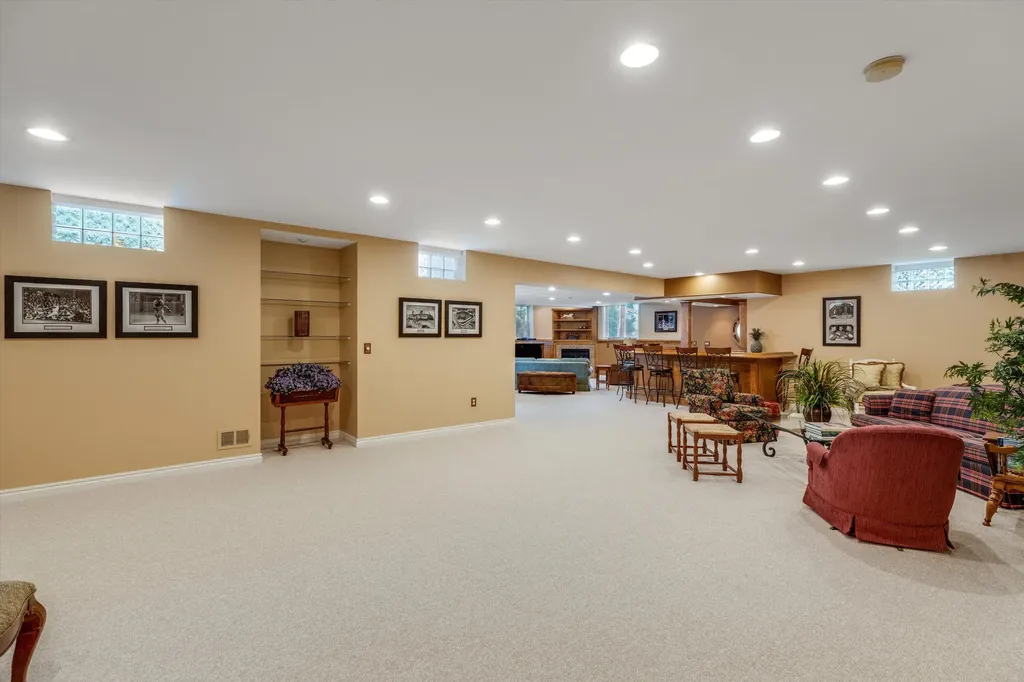 2896 Long Winter Lane Oakland Charter Township MI 48363