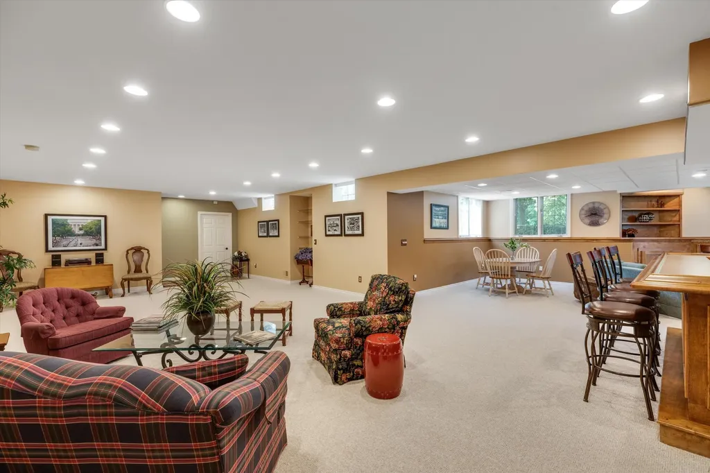 2896 Long Winter Lane Oakland Charter Township MI 48363