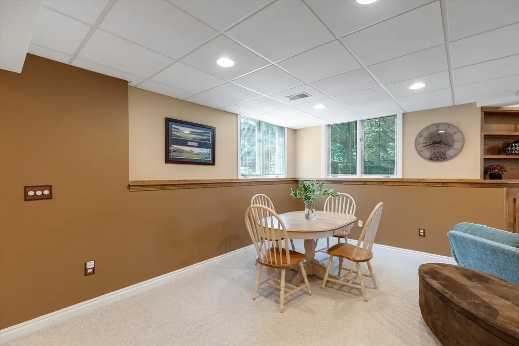 2896 Long Winter Lane Oakland Charter Township MI 48363