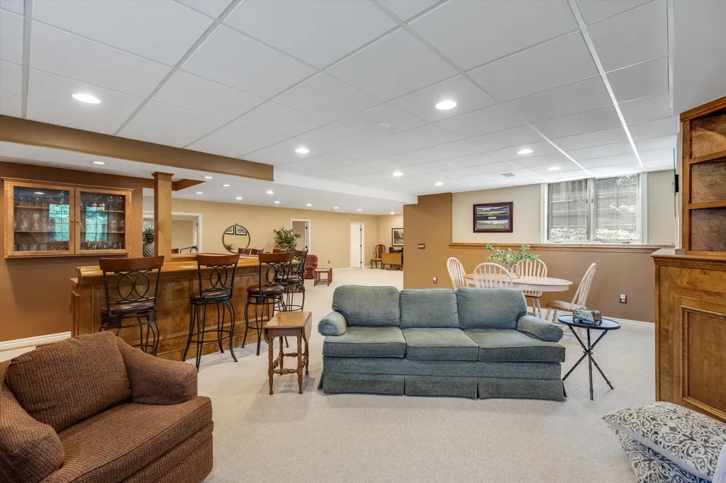 2896 Long Winter Lane Oakland Charter Township MI 48363