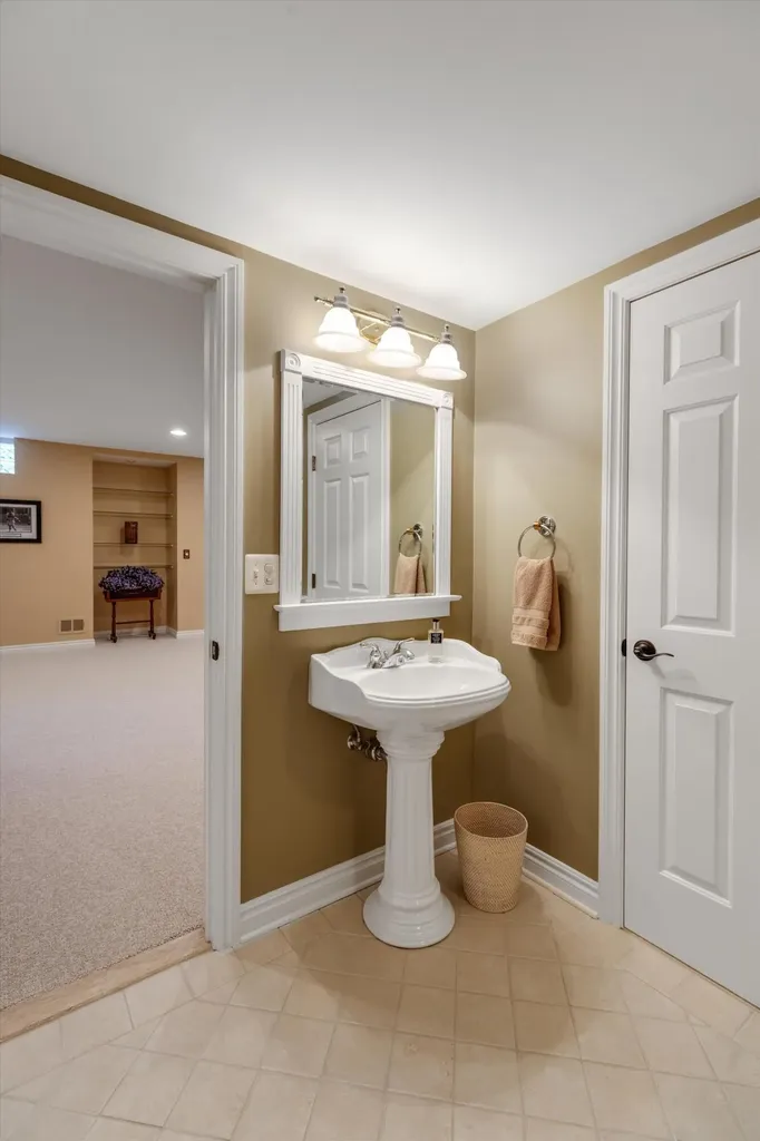 2896 Long Winter Lane Oakland Charter Township MI 48363